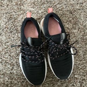 These shoes have only been worn a handful of times. In great shape.